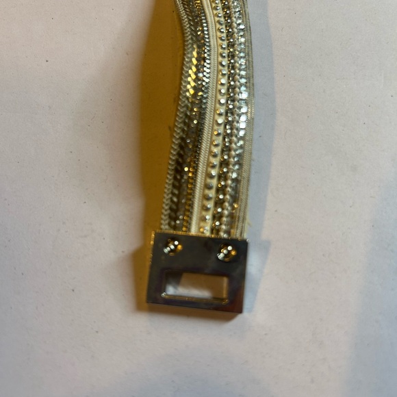 Elegant Gold and Silver Beaded Bracelet - Picture 3 of 9